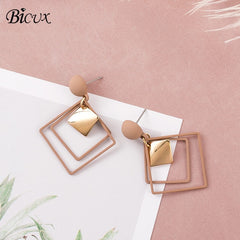 BICUX Vintage Acrylic Statement Drop Earrings for Women 2019 Fashion Jewelry Korean Metal Geometric Gold Hanging Dangle Earring